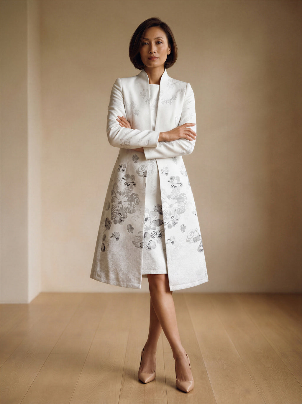 The silver jacquard mum dress and long coat suit